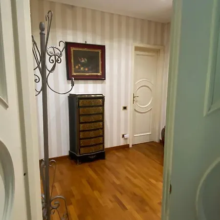 Dana House