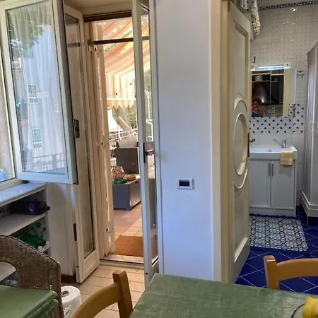 Dana House 4* Napoli