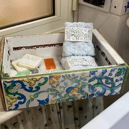 Dana House 4* Napoli