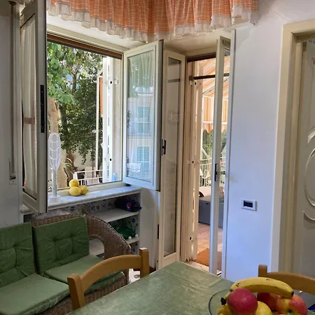 Hotel Dana House 4*