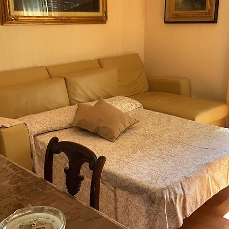 Hotel Dana House