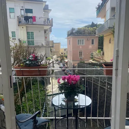 Dana House 4* Napoli